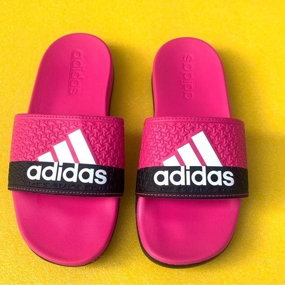 adidas adilette Kids Cloudfoam Plus pink/white/black Kids size 1NEW - B44875